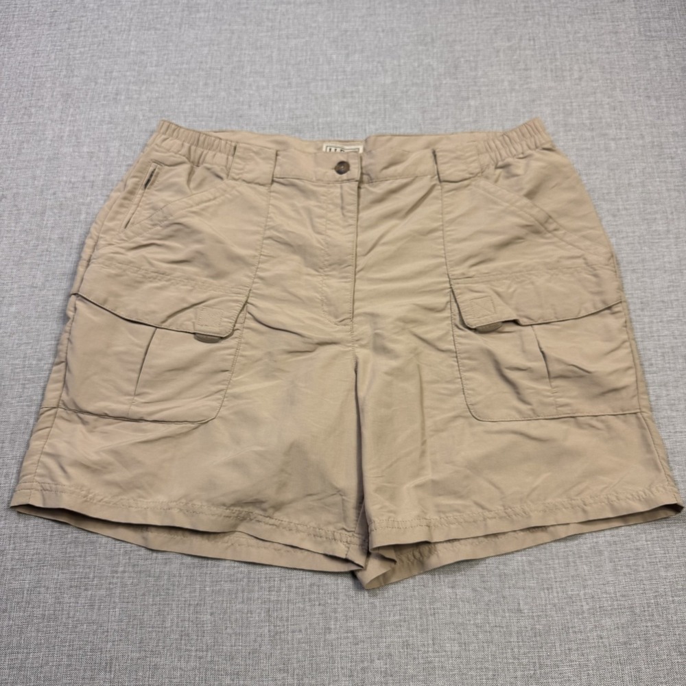 L.L. Bean Hiking Cargo Safari Shorts Womens Large Beige Nylon Flat Front Outdoor